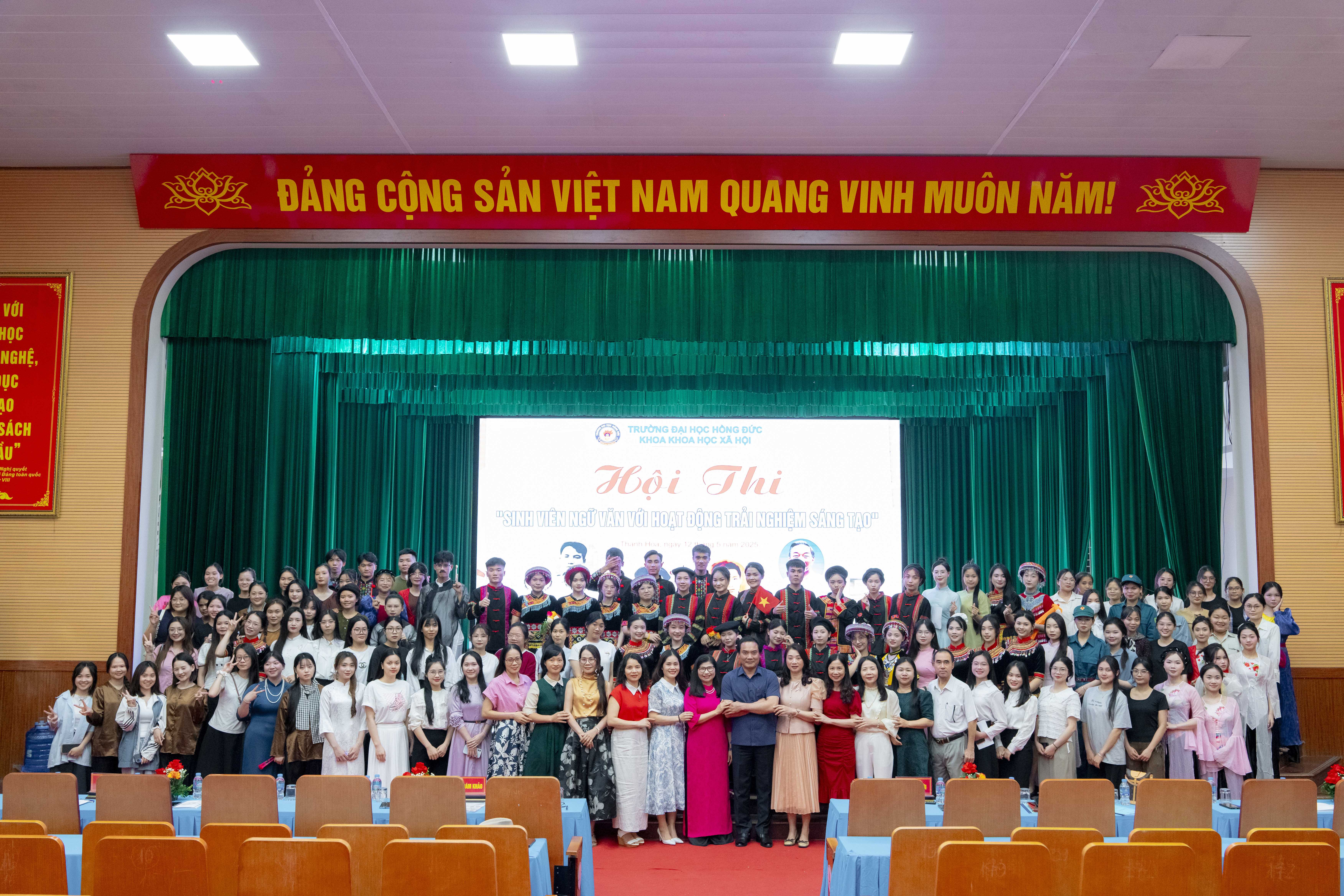 "Sinh viên Ngữ Văn với hoạt động trải nghiệm sáng tạo" - Hoạt động rèn nghề khơi nguồn sáng tạo